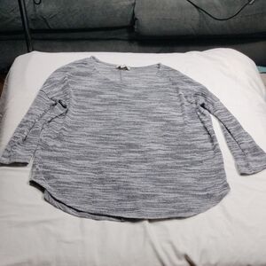 Olive & Oak Heathered Gray Top Size XL